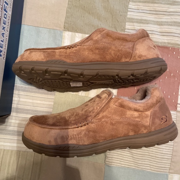 Skechers 13 Slip ons - Picture 4 of 7